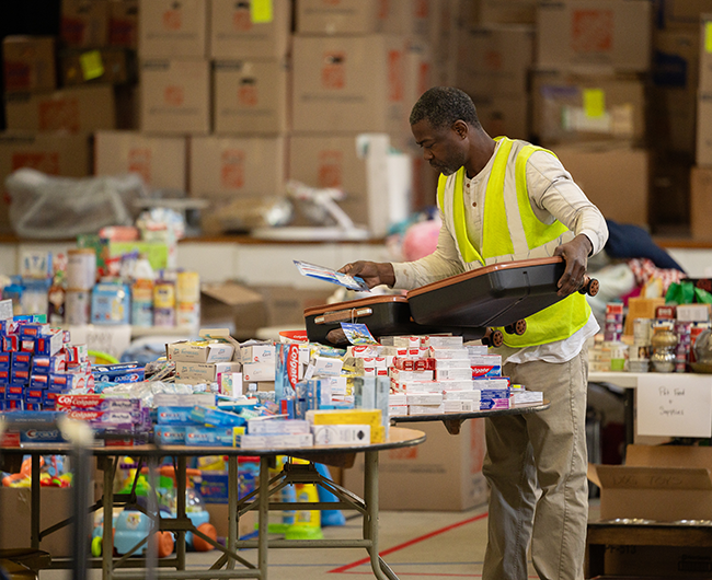 volunteer at donation event