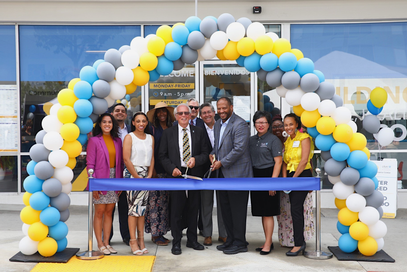 L.A. Care CEO John Baackes, Nate Oubre, Blue Shield Promise VP of Medi-Cal Performance and others at Inglewood CRC Ribbon Cutting