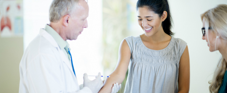 pregnant woman getting immunization